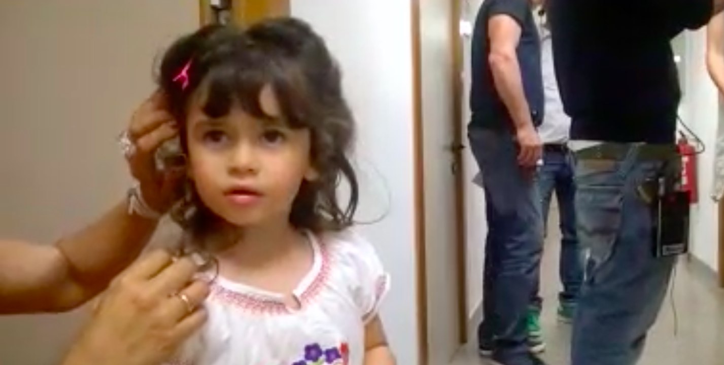 Dietro le quinte con Riccardo Fogli e la sua bimba di 2 anni... Bellissima Michelle Mary!! - BARBARADURSO.COM