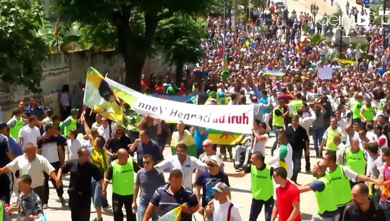 JSK : Marche pour le départ de Hannachi