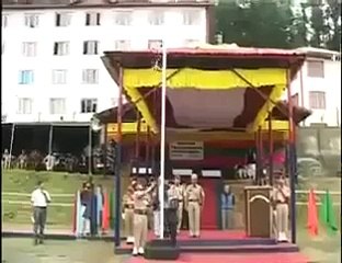 ‫ہاہاہاہاہا بھارتی فوج کا 15 اگست کو اپنے پرچم... ‬