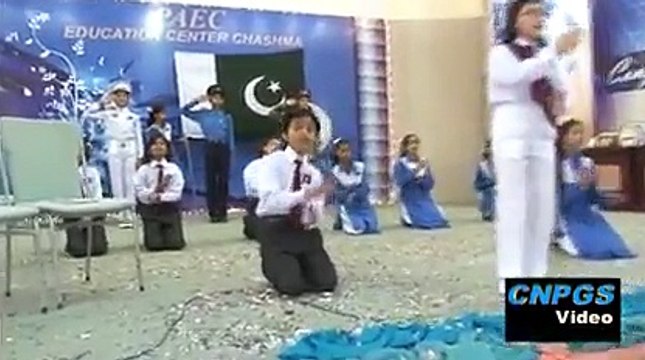 Main Aisi Qom se Hoon jis k wo Bachon se Darta... - Ali Moeen Nawazish