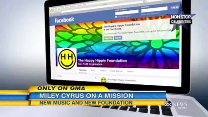 Miley Cyrus reçoit un prix spécial au gala de l'amfAR !