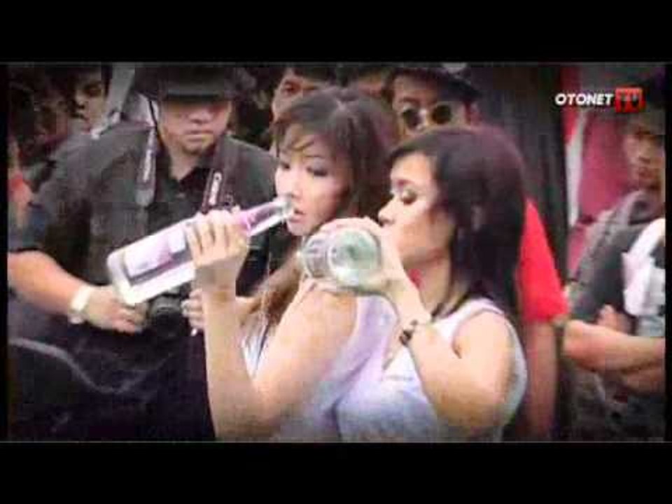 Otomotifnet - Wet T-shirt Photo Contest 2011