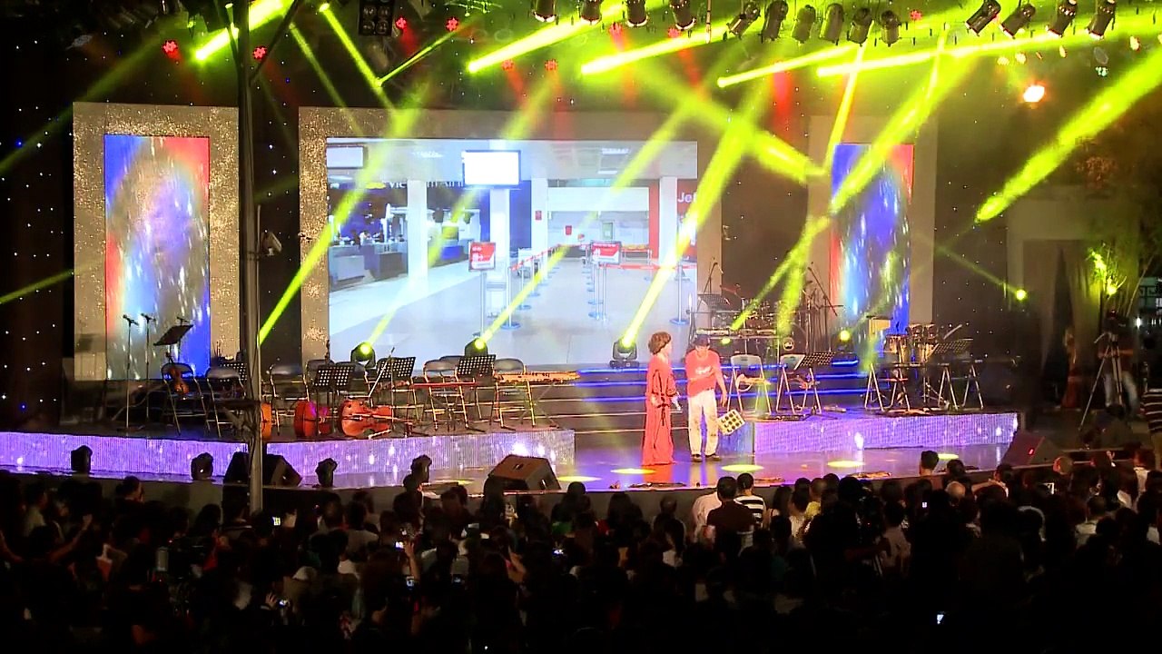 Hài kịch: Về lại quê hương - Việt Hương, Bảo Chung