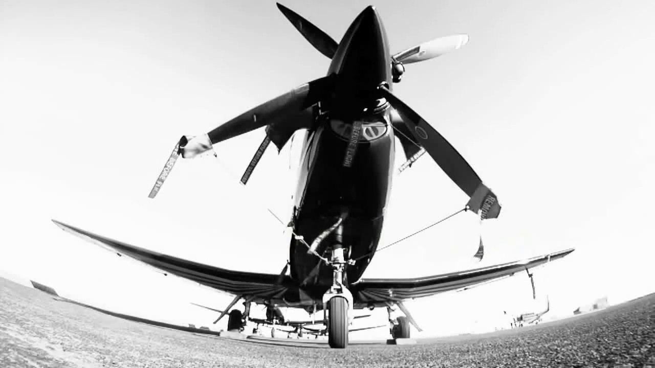[軍事紀錄-空中軍武]Show in the sky ! 第十二彈 南非空軍(Silver Falcons)銀鷹飛行表演隊 - She's a Maniac MV