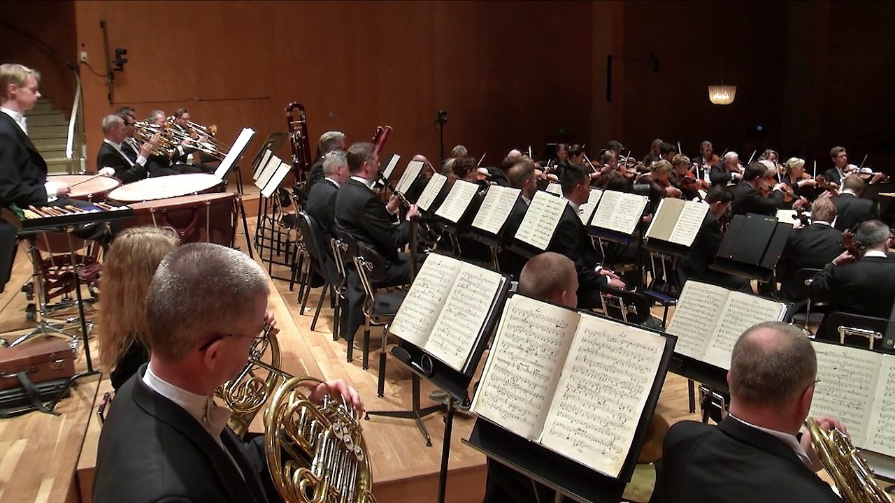 SIBELIUS' Violin Concerto - Ray Chen & Nagano