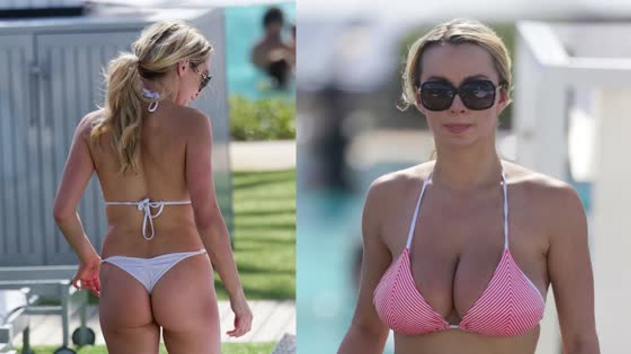 Le mannequin Lindsey Pelas est renversante en bikini