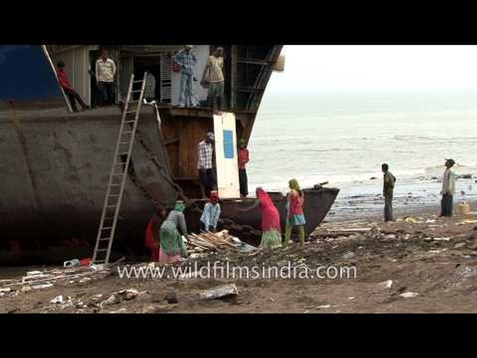 Ship breaking workers at Alang, Bhavnagar
