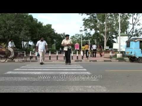 Traffic outside Rock Garden, Chandigarh