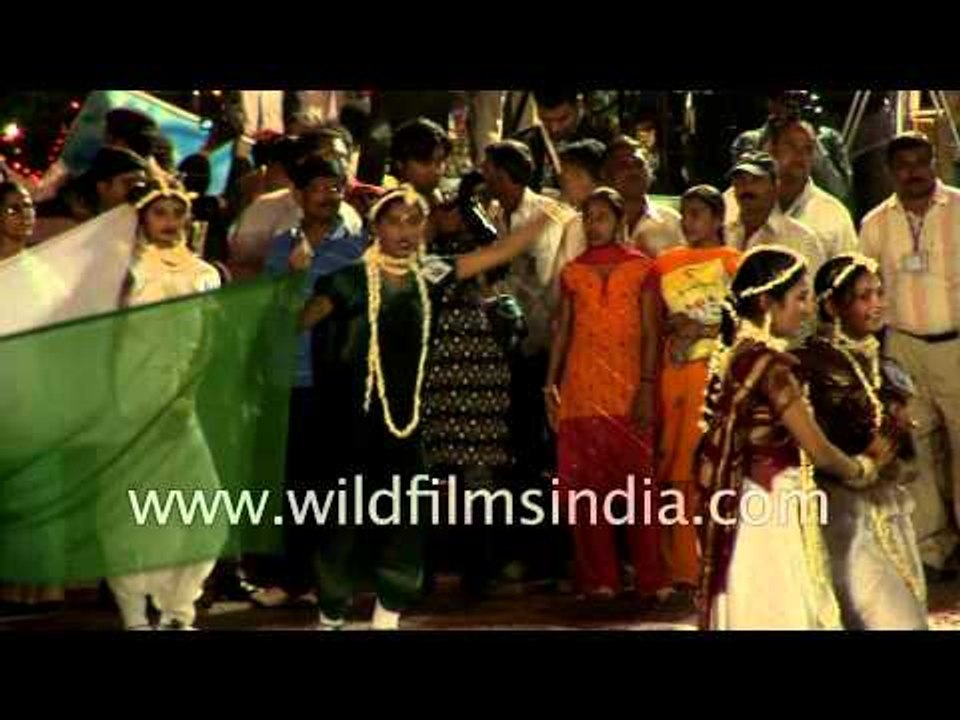 Participant performs on Vande Mataram song - Ra...