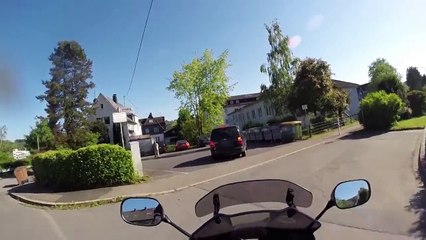 Un automobiliste responsable d'un accident rattrapé par un motard