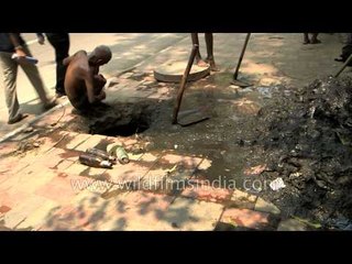 Worst job ever : Sewer diving in India