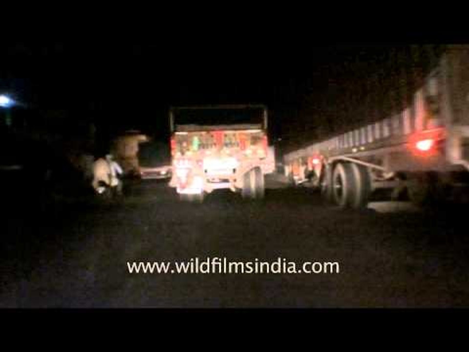 Driving to Delhi from Jaipur at night on NH8