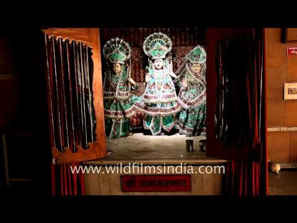 Worshipping women god idols at Gujarat's Jagannath temple in Ahmedabad