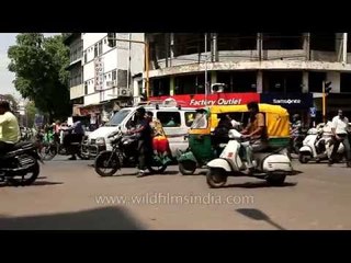 Traffic in Gujarat is rather orderly... by Indian standards!