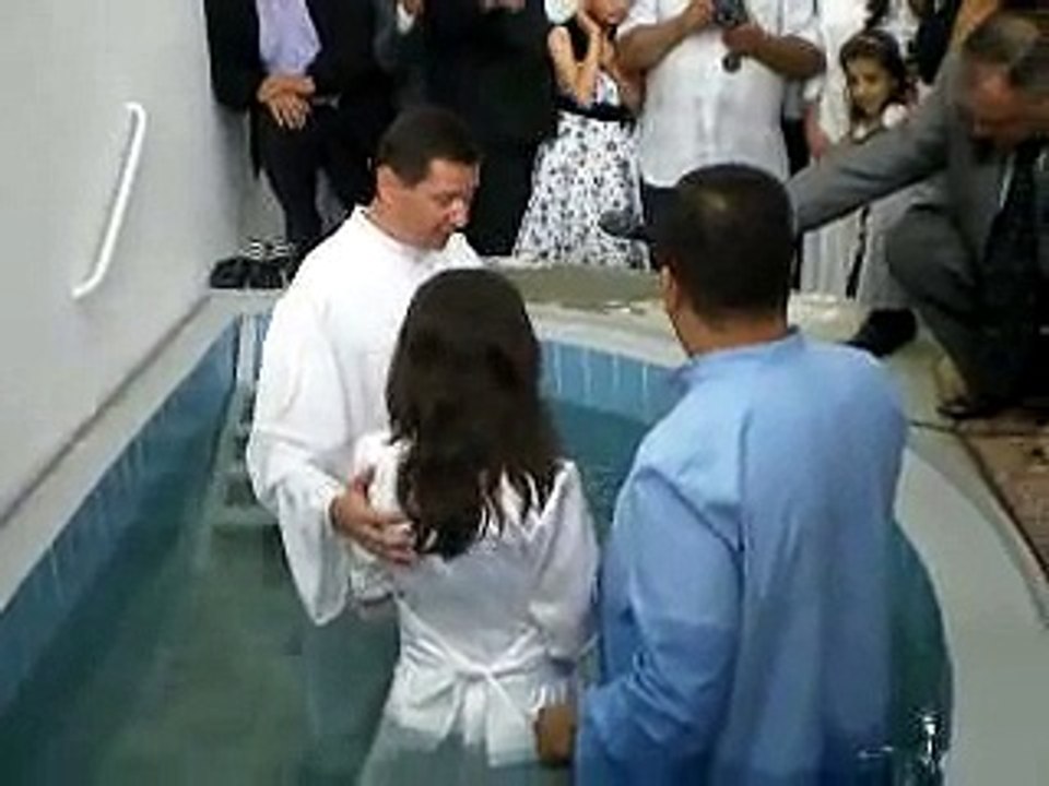 Botez Biserica Izvorul Mantuirii din bucuresti aduna Dan sorcova Kitaritza