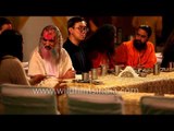 Pujya Sri Prem Babaji and Pujya Swami Chidanand Saraswatiji dine together in Parmarth Ashram