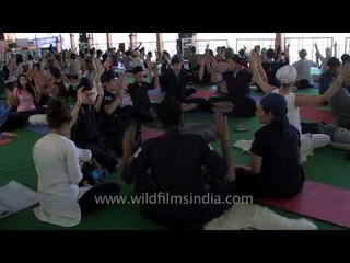 Foreigners learn meditation from Gurmukh Kaur Khalsa in India