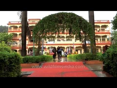 Yoga guests walk to their classes - Parmarth Niketan, Rishikesh