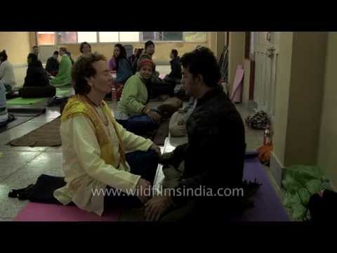 Yoga practice at the Parmarth Ashram - Rishikesh