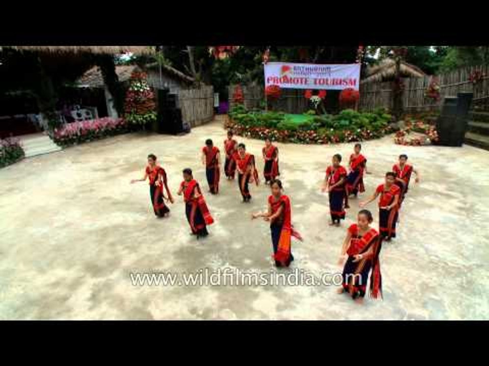 Chakma troupe perfoms in Mizoram