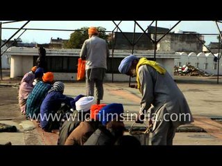 Feeding enmass at Takht Sri Keshgar Sahib, Punjab