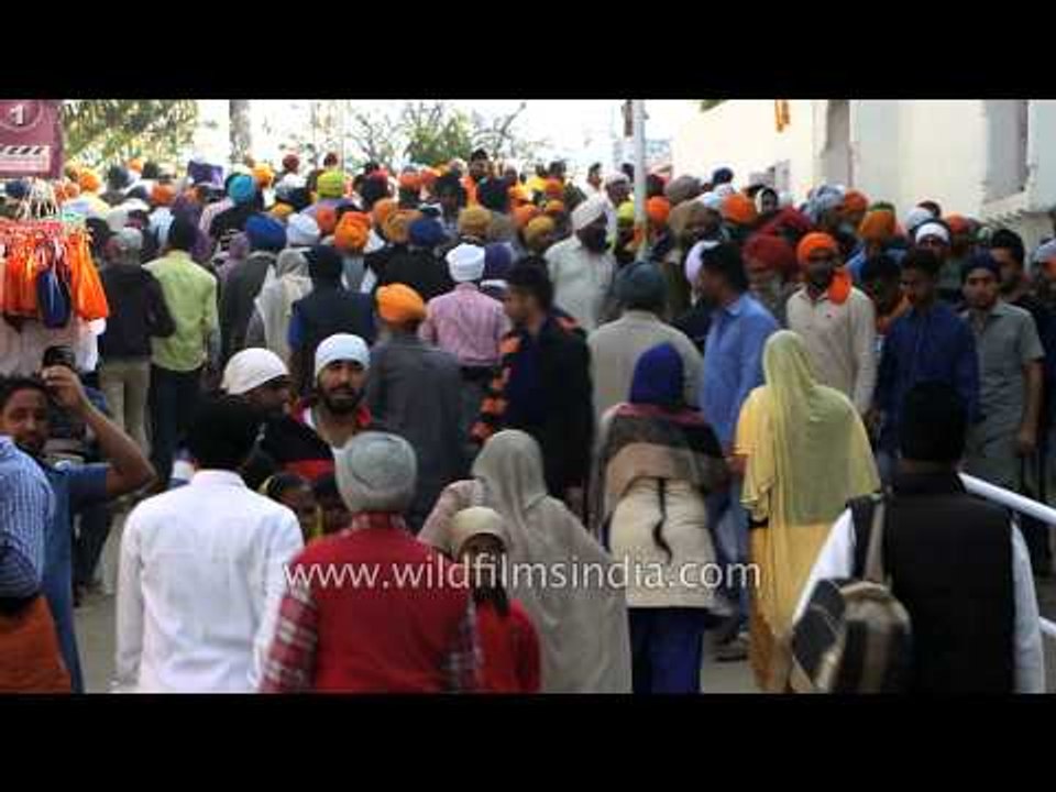 Sikh pilgrims gather to pay obeisance - Takht Sri Keshgarh Sahib, Punjab