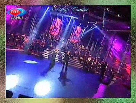 Çiğdem YARKIN & Alp ARSLAN *Ömrümüzün Baharı Birlikte Geçsin*