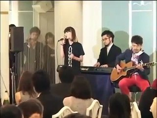 Cm 木村カエラ Butterfly 実際の結婚式にサプライズで登場 ゼクシィ Video Dailymotion