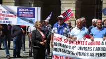 MANIFESTACIÓN DE LA ASOCIACIÓN LONG HOPE EN SANTIAGO DE COMPOSTELA 16-06-2015(1)