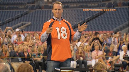 Manning conducts orchestra rendition of 'Rocky Top'
