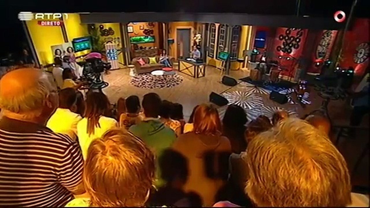 Mariana Monteiro 'Mensagem no telemóvel' - Luís Filipe Borges - 5 Para a Meia Noite