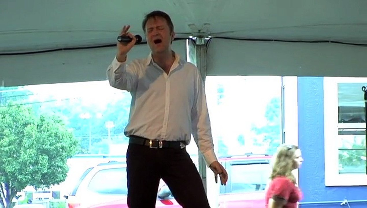 Colin Paul sings 'Just Pretend' at Elvis Week 2008