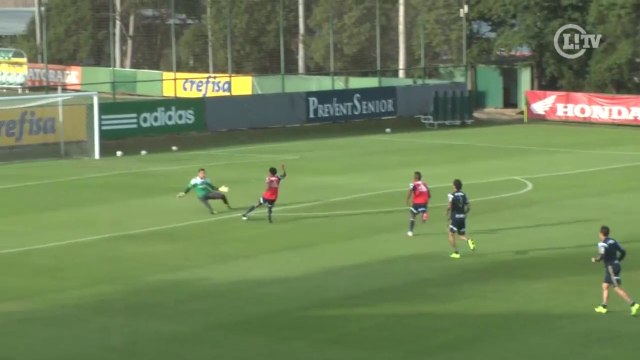 No time reserva, Zé brilha e faz golaços em treino do Verdão