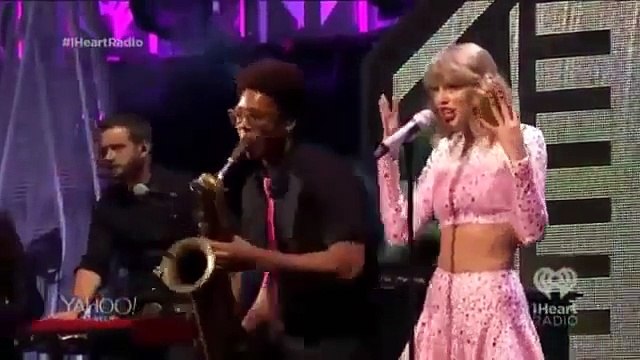 Taylor Swift - Blank Space Live Performance _ iHeartRadio Music Awards 2015 Full Show ''The Move Makers Band''