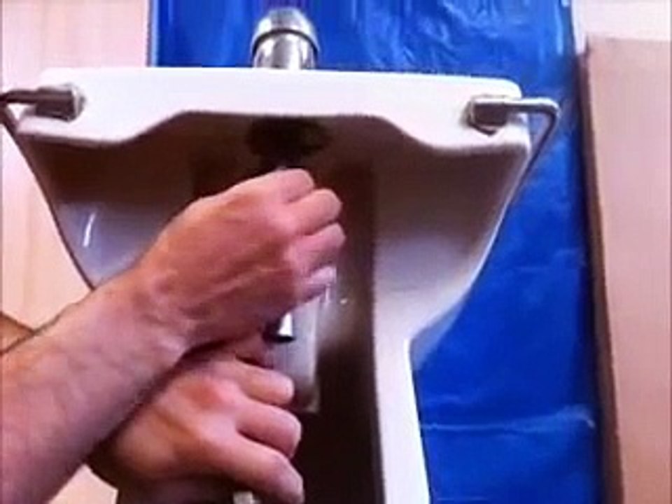 Cambiar la griferia del lavabo, bidet. APRENDE CONMIGO www.fontaneriainstalmar.com