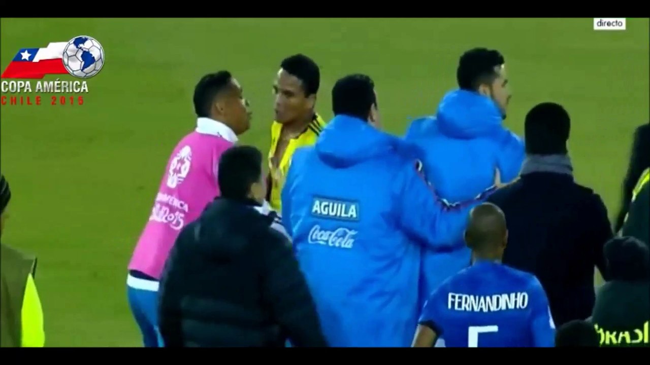 Bacca shoves Neymar - POW