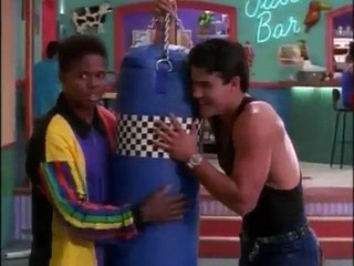 Power Rangers 1996 Cap 10 - Susto no Céu DUBLADO