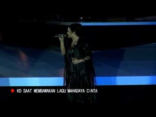 Penampilan Krisdayanti Di Konser TRAYA