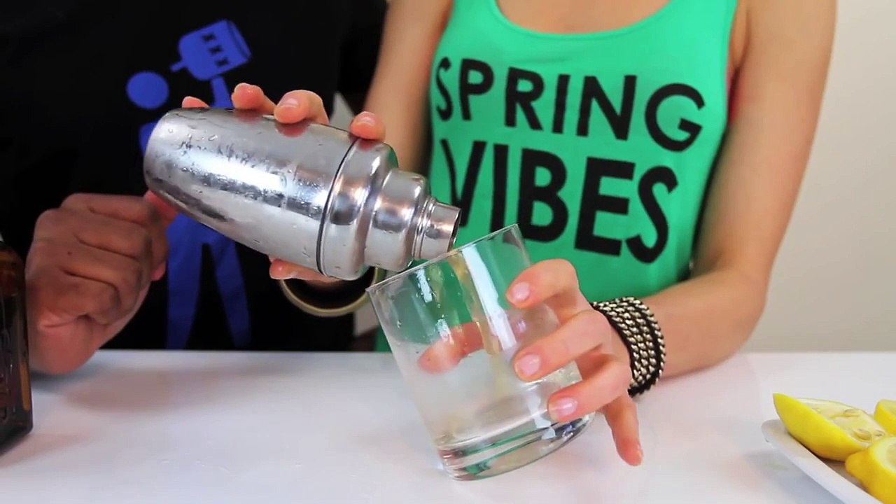 How to make the Sidecar - Tipsy Bartender