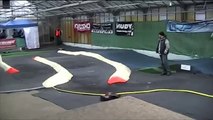 Traxxas Slash overpowers AE SC10´s - RC-Glashaus Fun Cup Short Course Heat 3