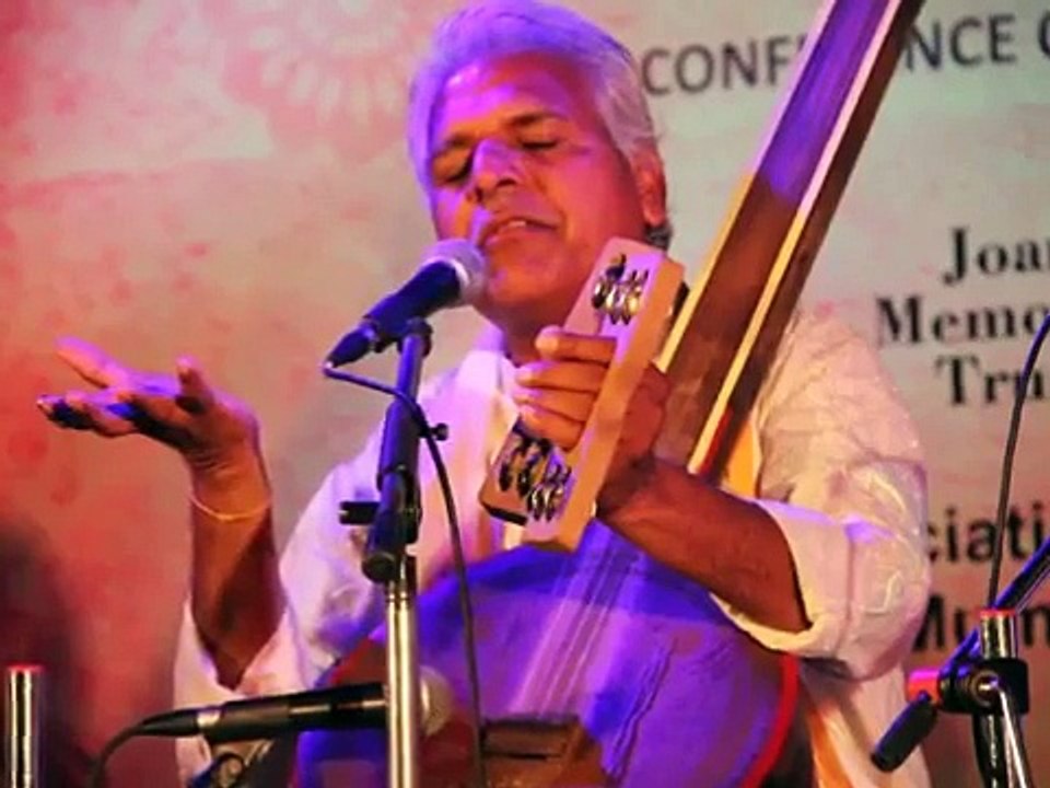 Ghunghat ke pat khol - Kabir Bhajan -Prahlad Singh Tipaniya