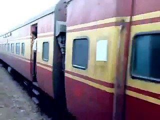 Best Ever - Duronto VS Rajdhani - Never Seen Before WAP 7 in Action