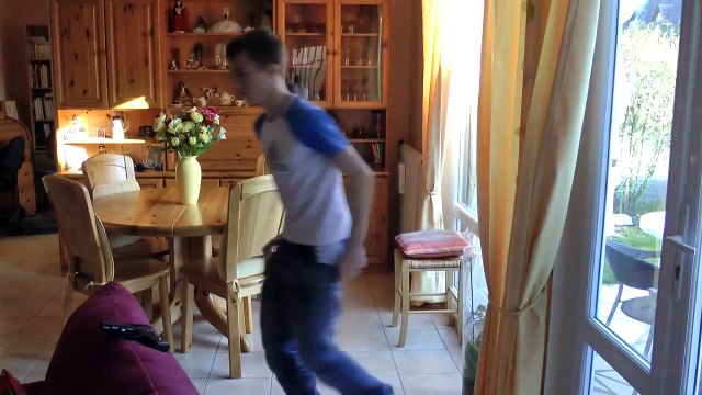 SQUEEZIE - ÊTRE SEUL CHEZ SOI