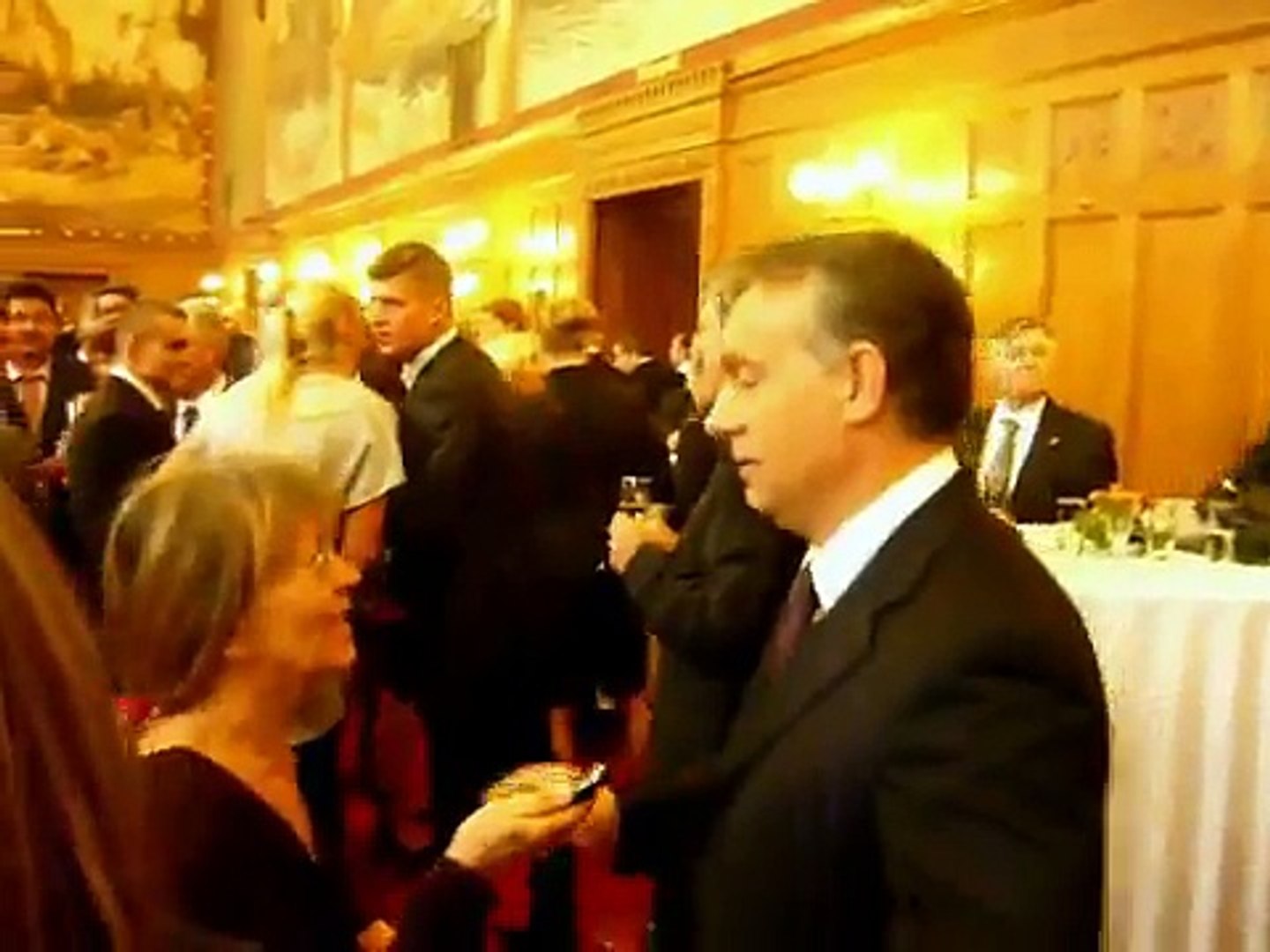 Olimpikonjaink kitüntetése a Parlamentben - interjú dr. Orbán Viktor miniszterelnökkel ...