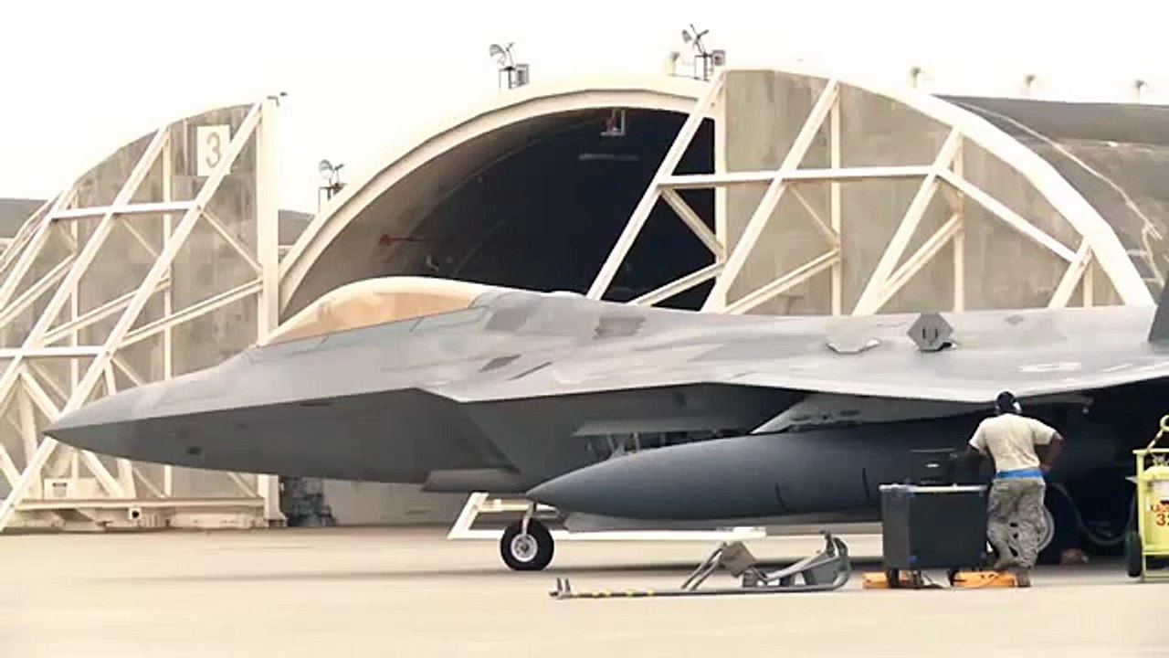 7 Minutes Proving That the F22 is the Most Beautiful Plane on Earth