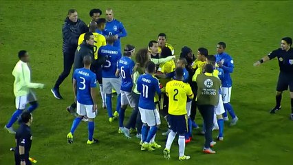 Triplice fischio e Neymar perde la brocca