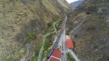 Nariz del Diablo. Tren. Alausí - Sibambe. Chimborazo. Ecuador. Dji Phantom.