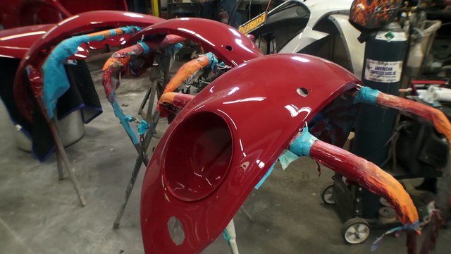 Classic VW BuGs '65 Body Off Build A BuG How to Paint your Beetle