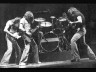 status quo paper plane -live