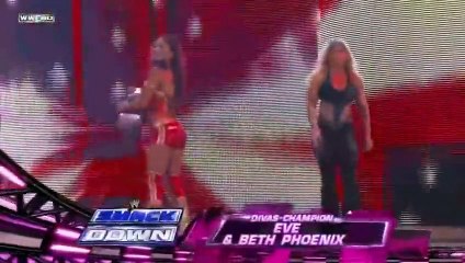 Layla and Maryse vs Eve and Beth Phoenix